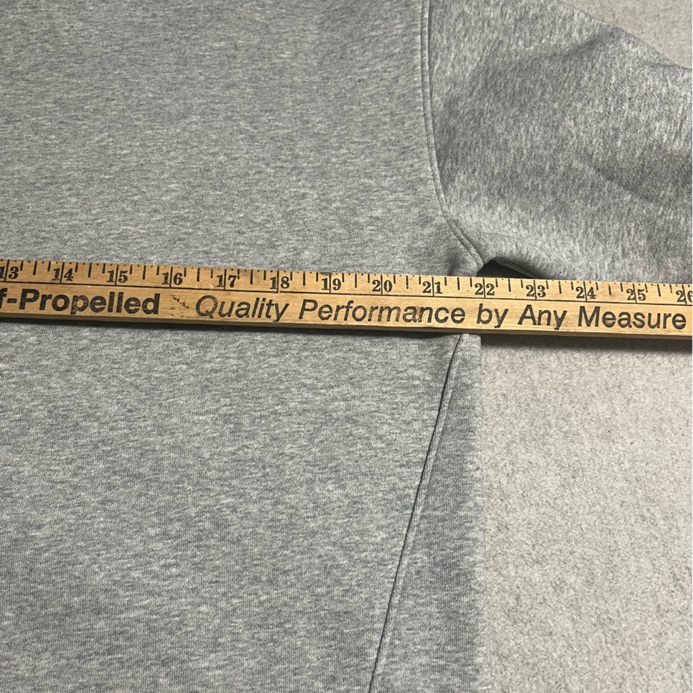 Everlane The Re track Oversized Crew Sweatshirt in Heather grey. - Picture 8 of 10